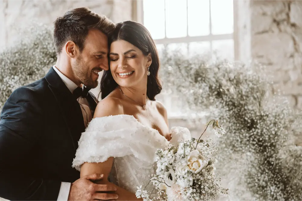 Gut Ostenwalde Hochzeit Brautpaar im Querformart
