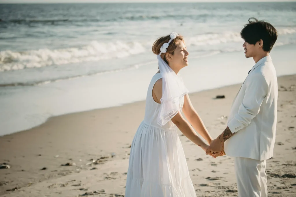 Hochzeitsfotograf Mallorca halten hände